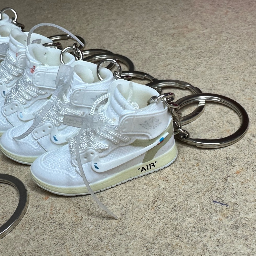 PACK OF 12 PVC Keychains!!! - Picture 2 of 3